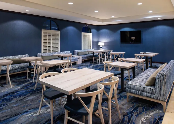 Fairfield Inn & Suites Santa Cruz - Capitola